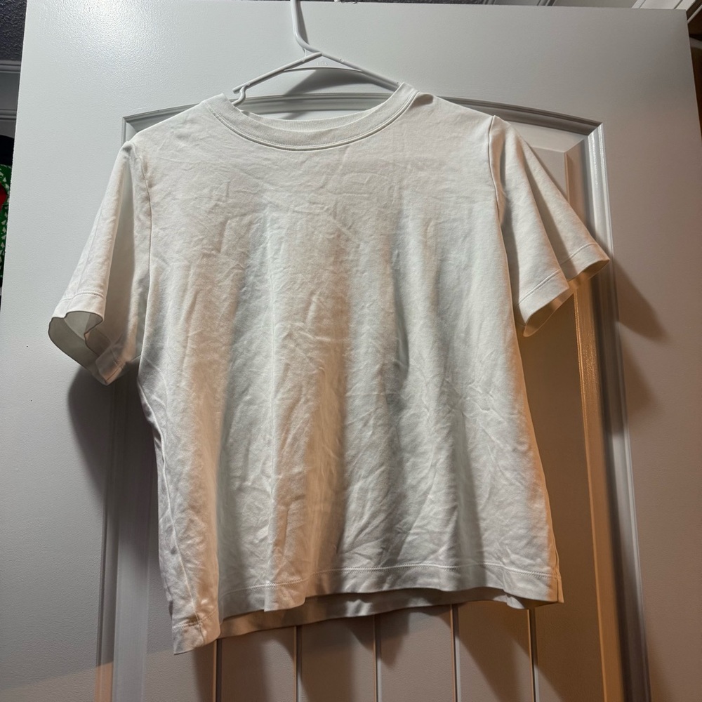 Aritzia babaton White T-Shirt